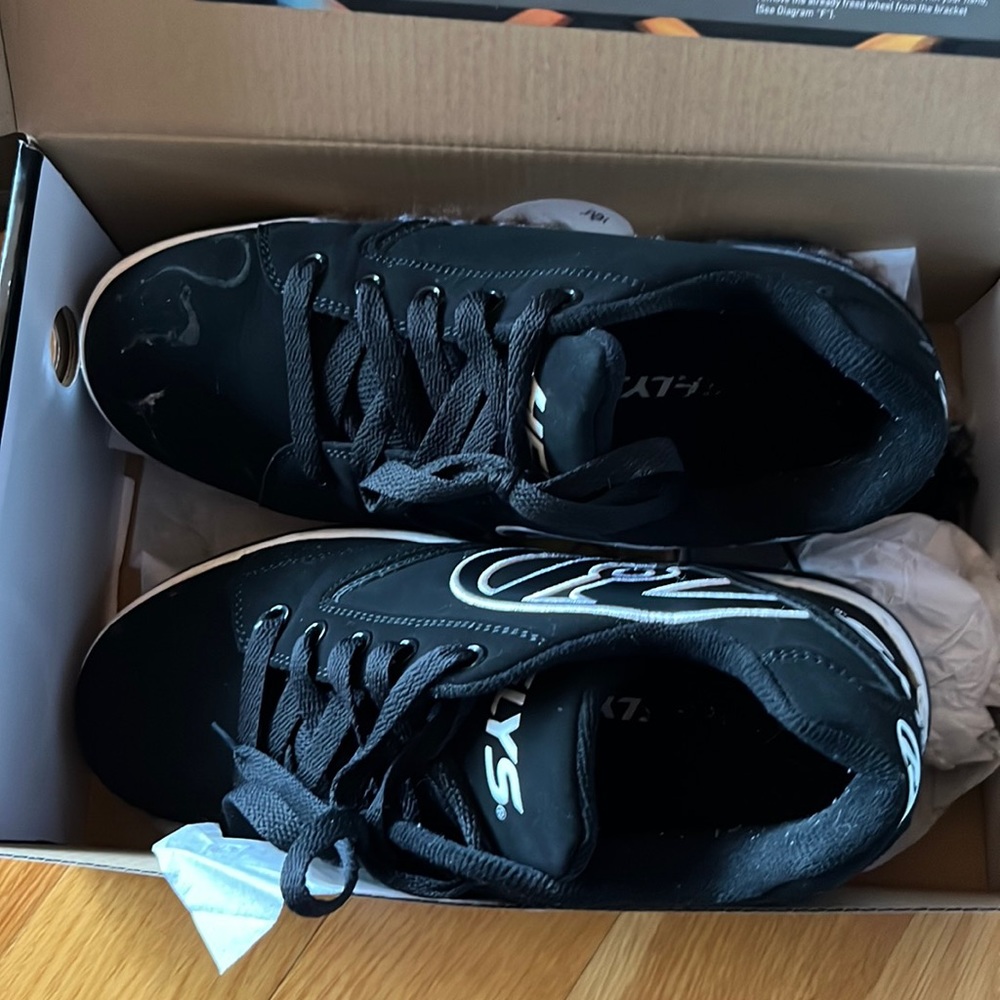 Heely sneakers